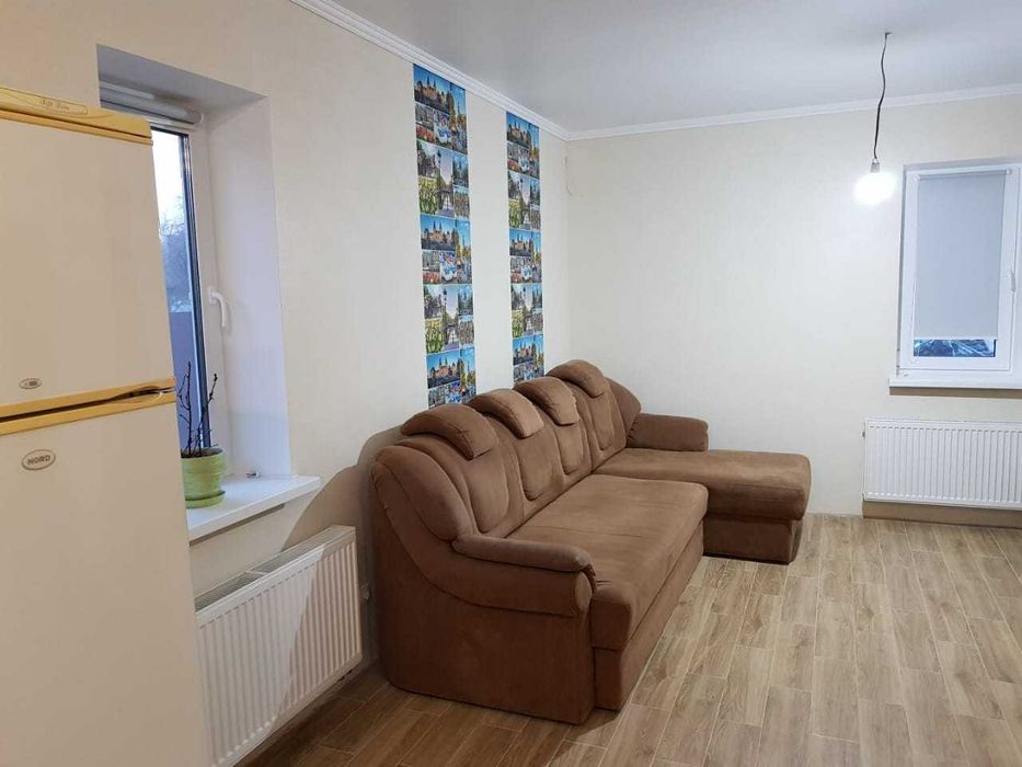 Продам сучасний будинок біля Києва в 10хв від метро Бориспільська. Газ