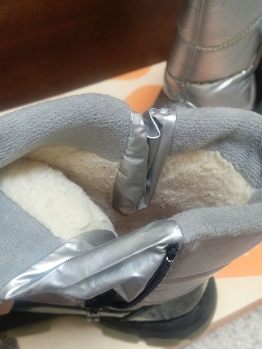 Продам сапожки дутіки ботінки weestep