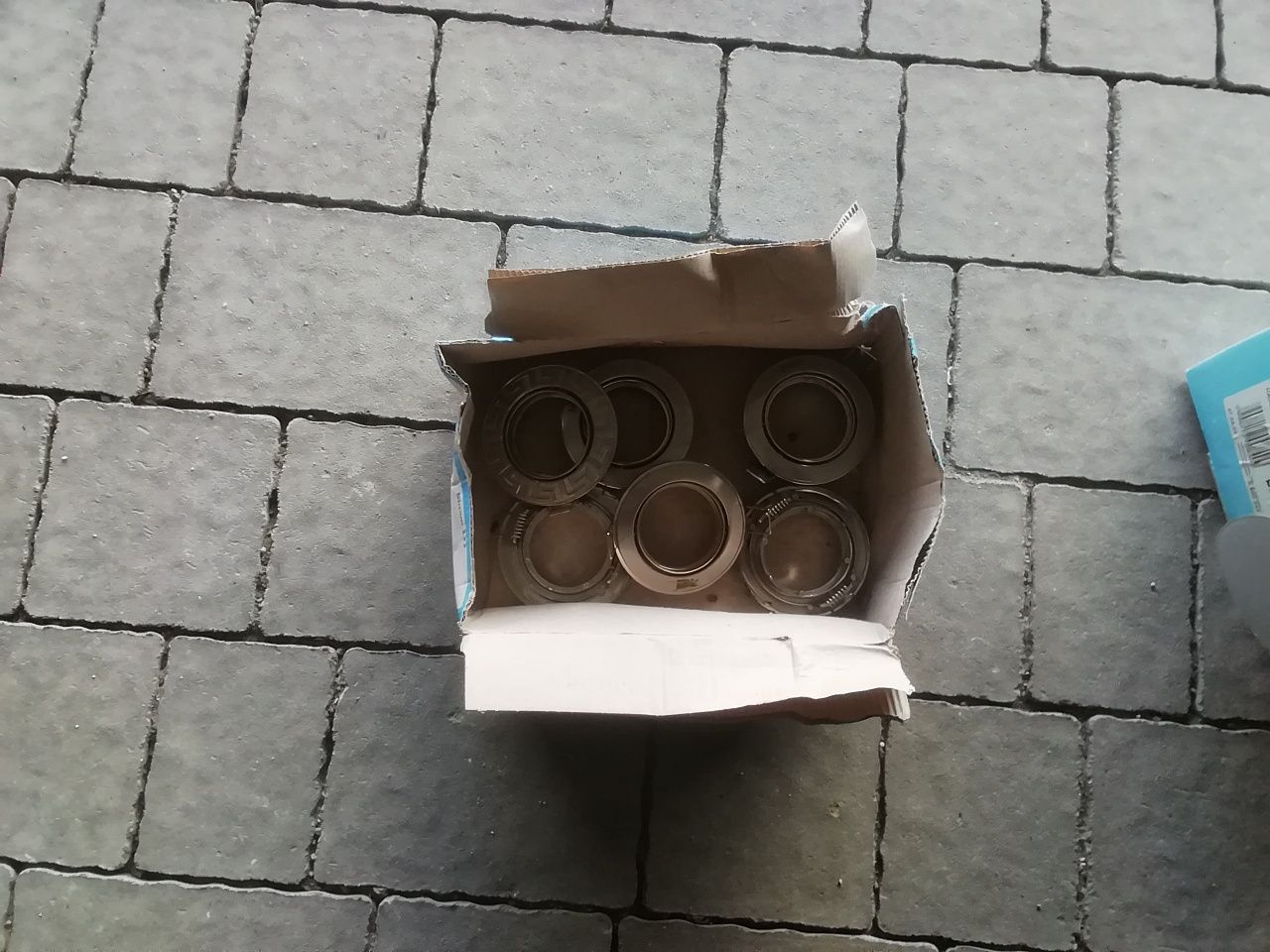 Oprawki do żarówek led