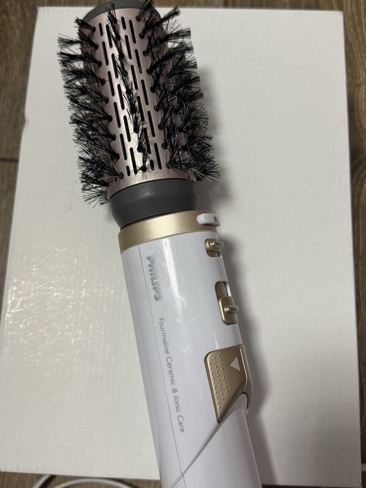 Фен-щітка  Philips HP8664