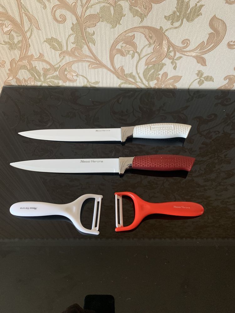 Ножі  кухонне приладдя