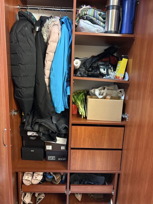 Oddam 2 Szafy 1 na buty 1 na kurtki i buty nie zniszczone