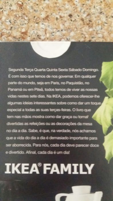 Livro ikea de capa dura