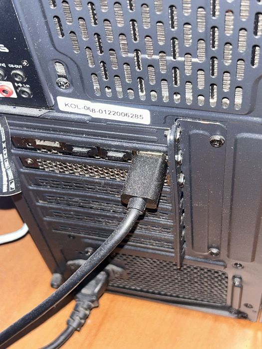 PC Gaming, ecrã, torre, teclado e rato!