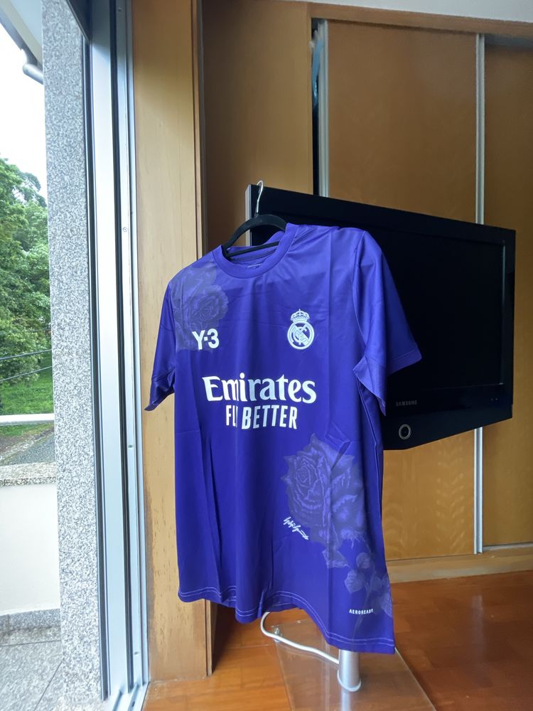 Camisola de futbol real madrid roxa versão exclusiva Y3