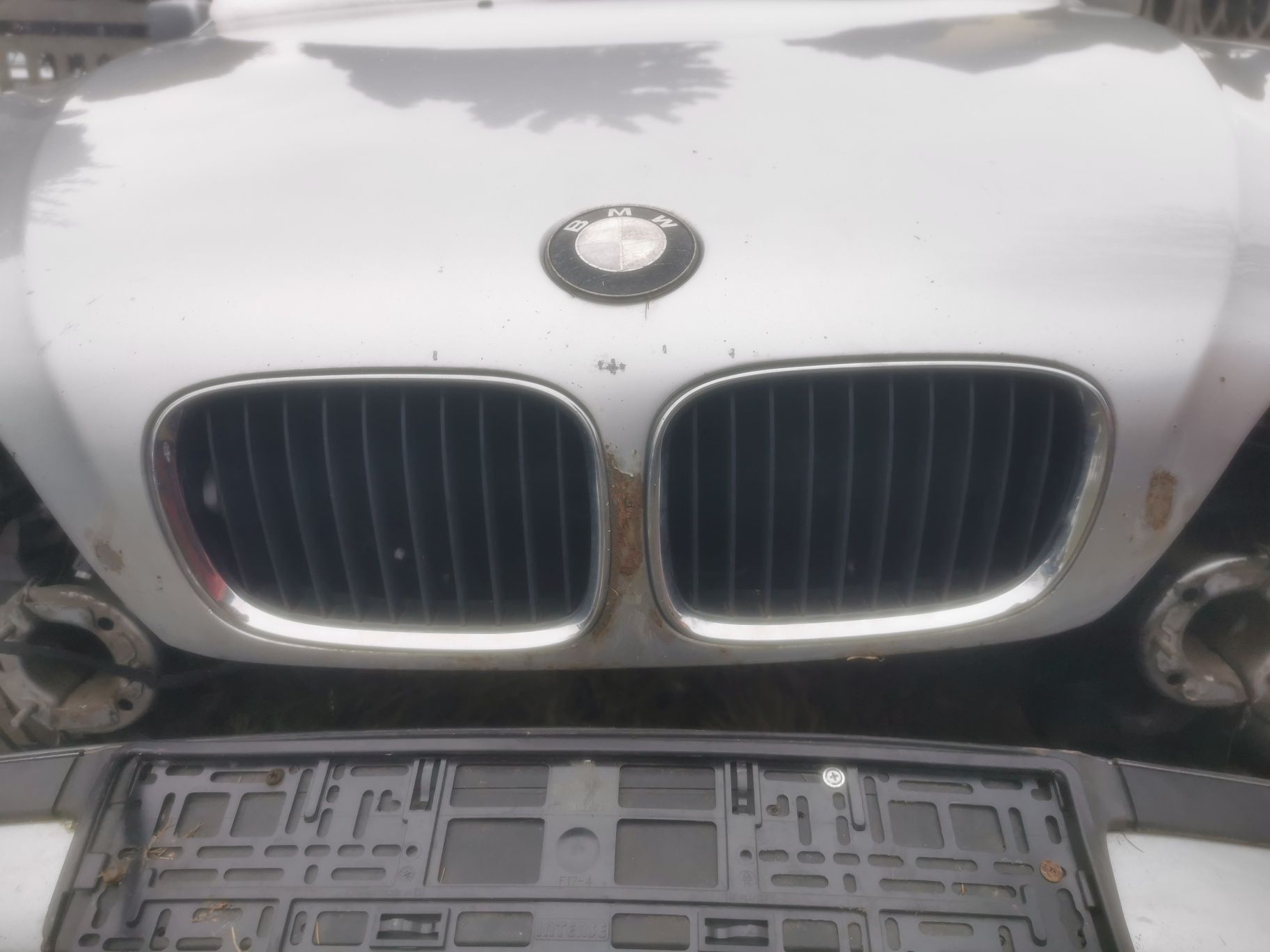 Bmw e39 maska przod arktis