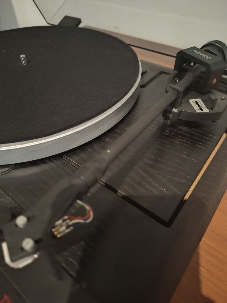 Giradiscos Topo de gama Thorens TD 2001