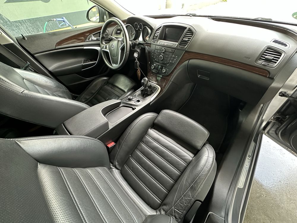 Opel isignia 2.0cdti 160km 2009r cosmo doinwestowana faktury