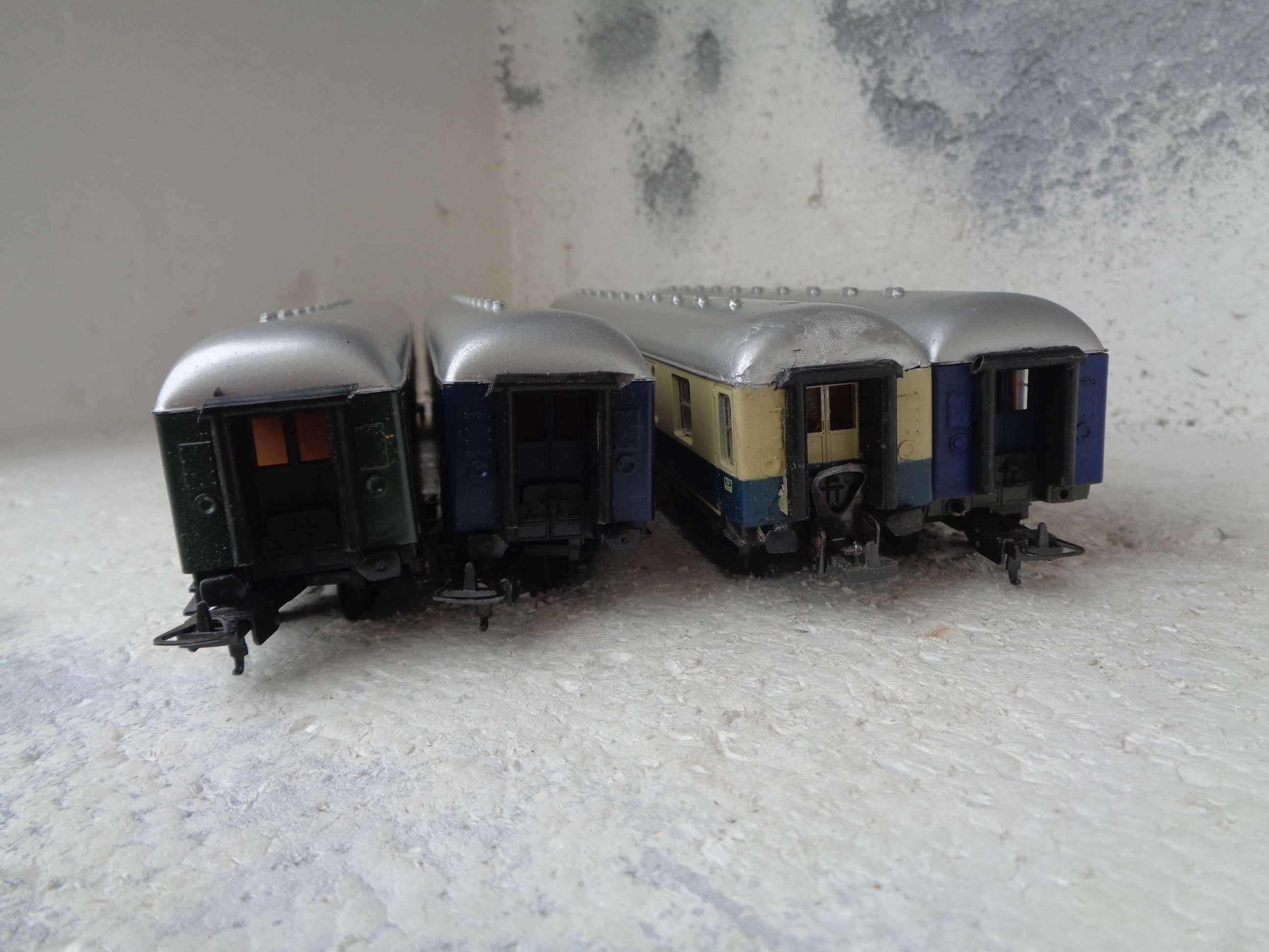 1:87 LIMA Lote de 4 carruagens de passageiros da DB