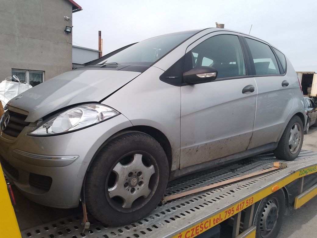 Mercedes A Klasa W169 na części drzwi klapa zderzak lampy wysyłka