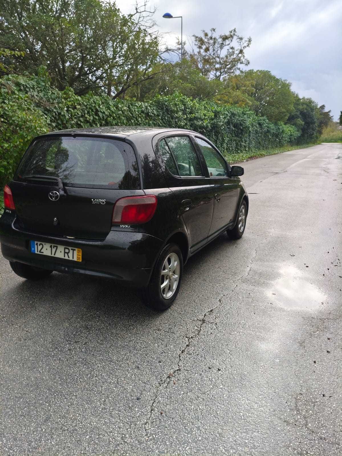 Toyota Yaris 1.0 a Gasolina (2001) – Fiável, Económico