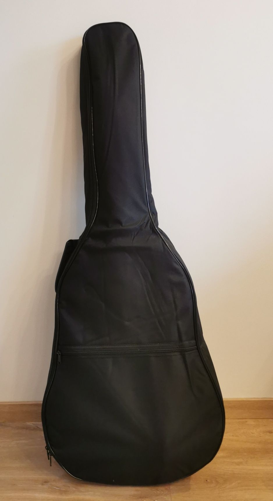 Sprzedam gitarę akustyczną Epiphone DR- 100 VS z futerałem i stojakiem