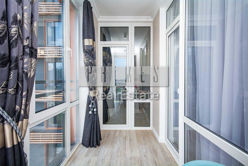 Продаж 2к. квартири, вул Дніпровська набережна 20а, Севен Seven