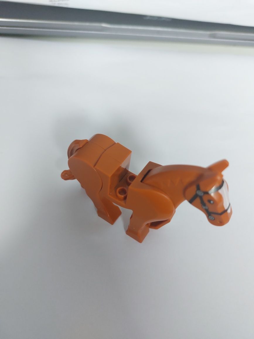 LEGO koń nugatowy