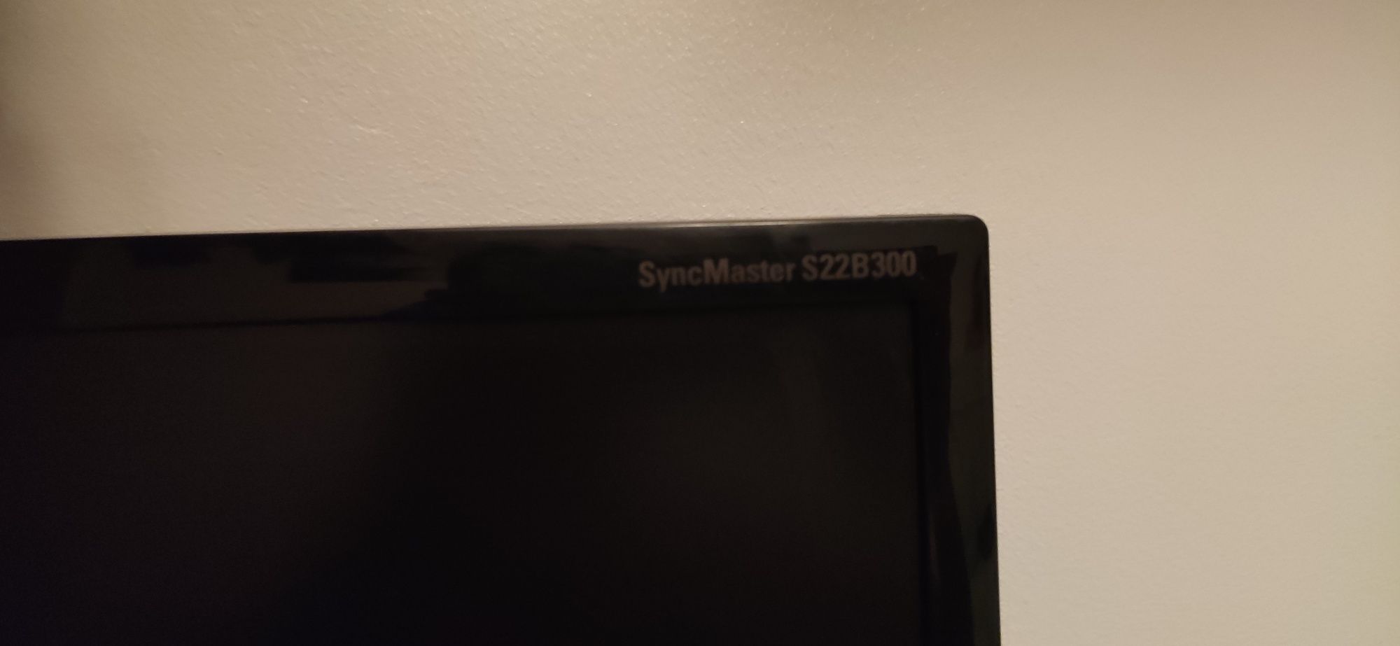 Monitor LCD 21,5pol - Samsung S22B300 (LED - Widescreen) - Preto