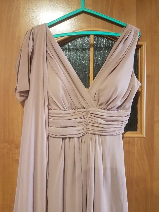 Suknia długa na wesele czy studniowke