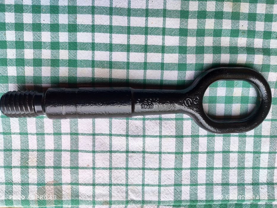 Ucho holownicze Audi oryginalne