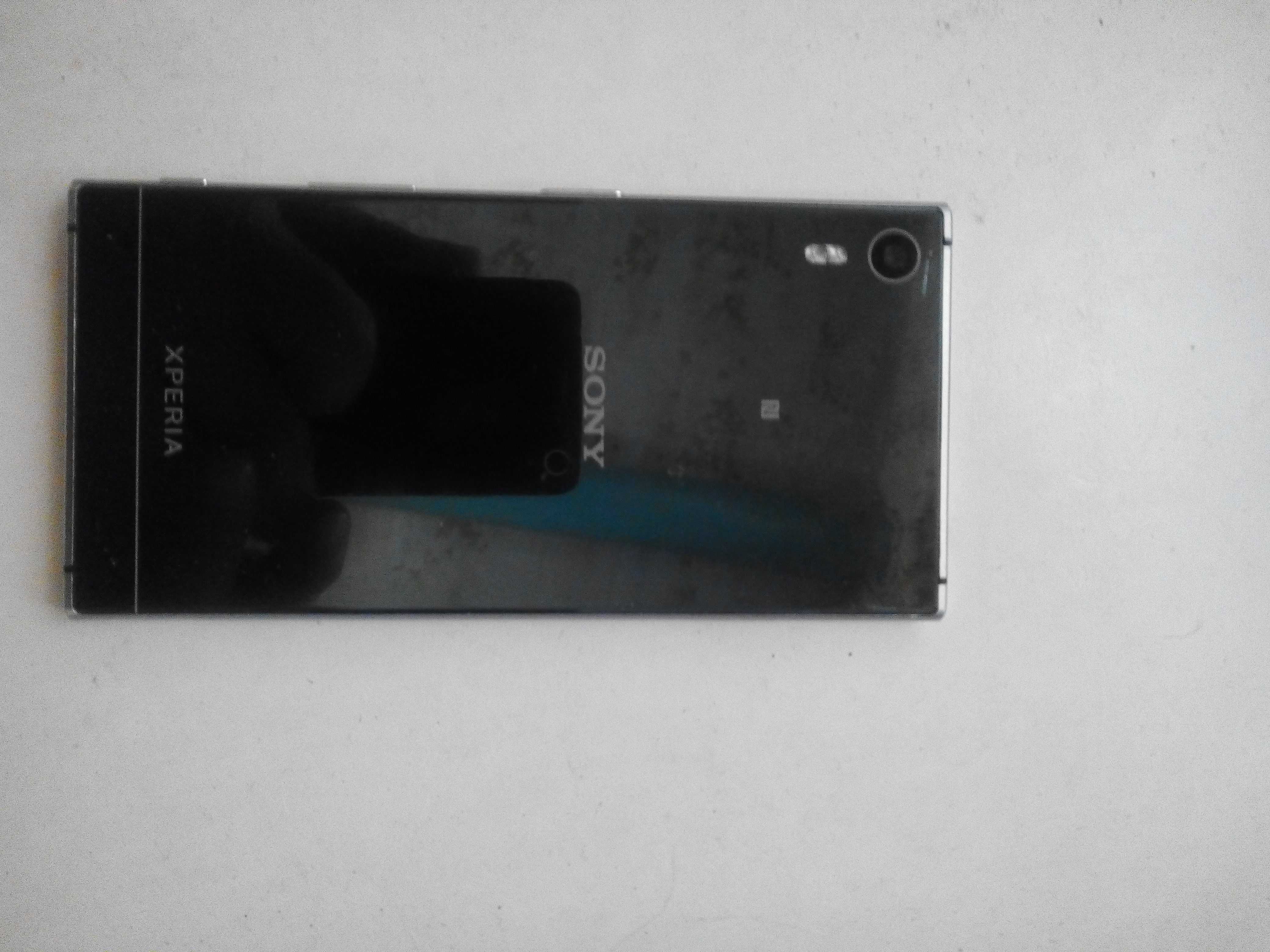 Телефон Sony Xperia Xzs