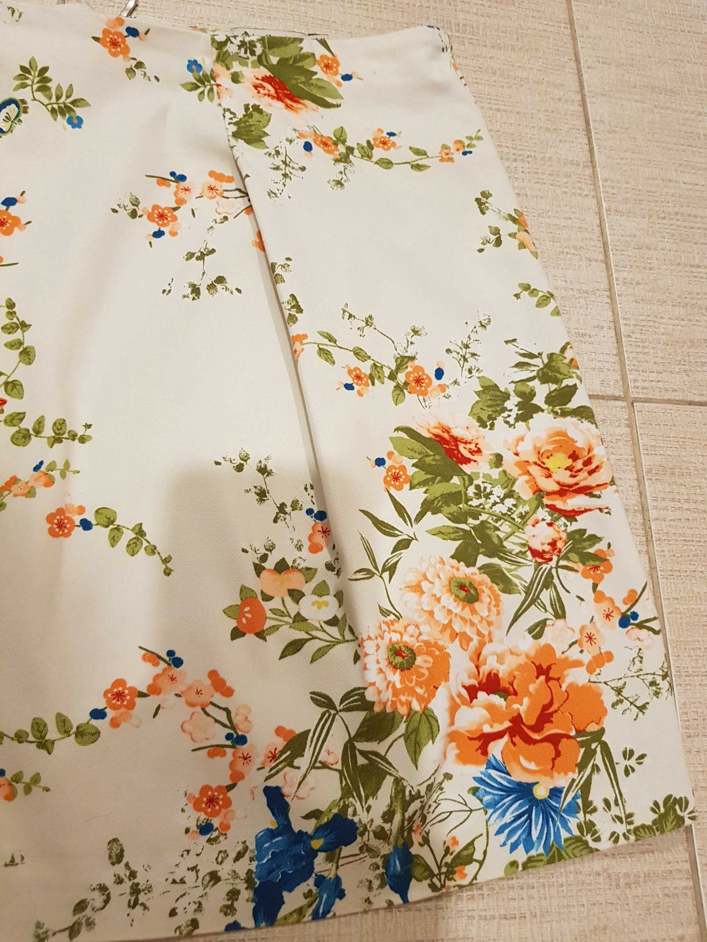 spódnica trapezowa mini w kwiatki Stradivarius 40/L jak nowa