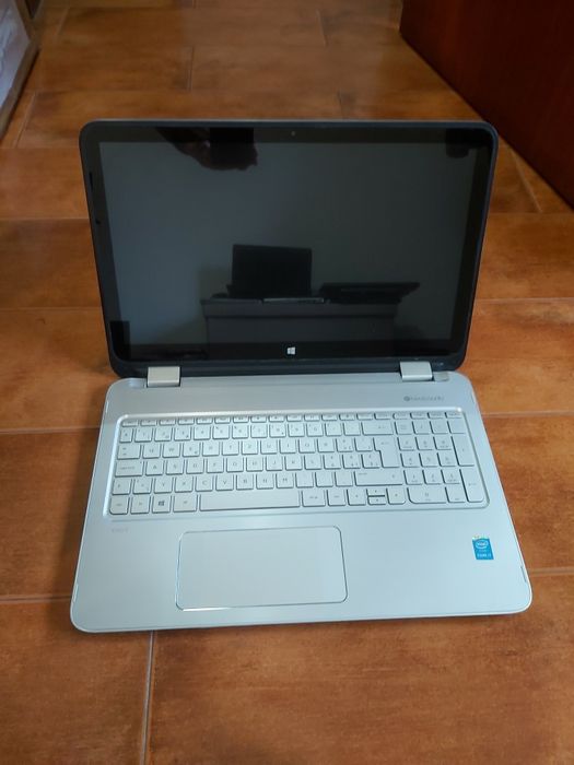 Portátil HP 15 u270nz intel i7