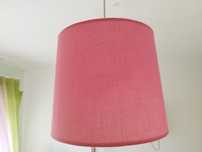Candeeiro de teto em cor de rosa