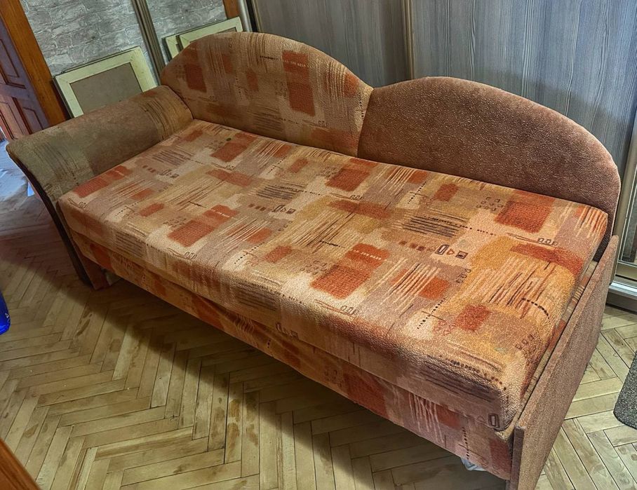 Диван розкладний, ліжко