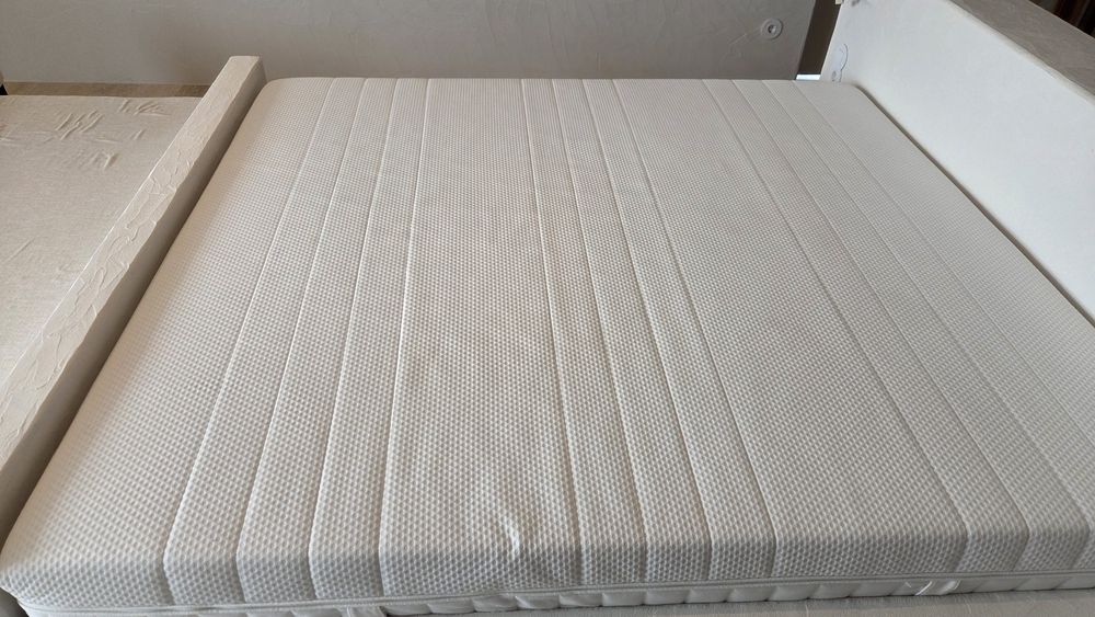 Colchão 200x180 ikea