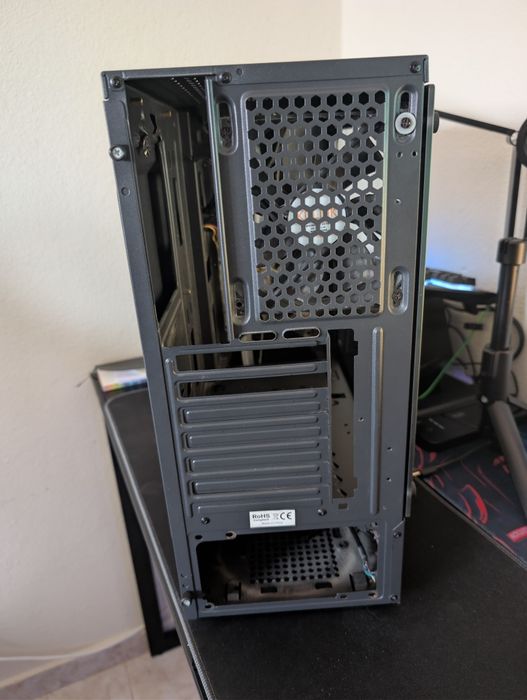 Caixa Micro ATX com RGB