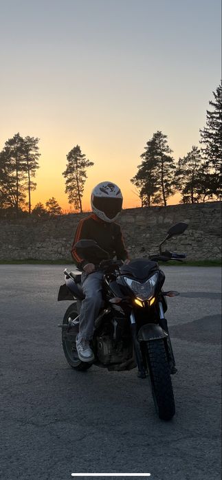 СРОЧНИЙ ПРОДАЖ bajaj pulsar ns200