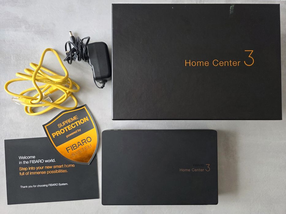 FIBARO Home Center 3  FGHC3
