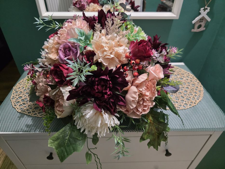 Bardzo ładne wiązanki na cmentarz Kraków