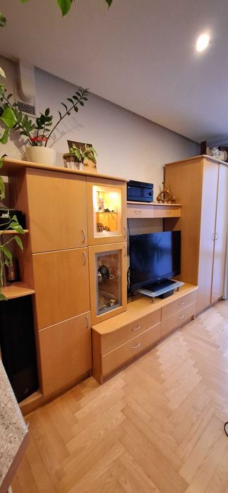 sprzedam drewniane meble do salonu