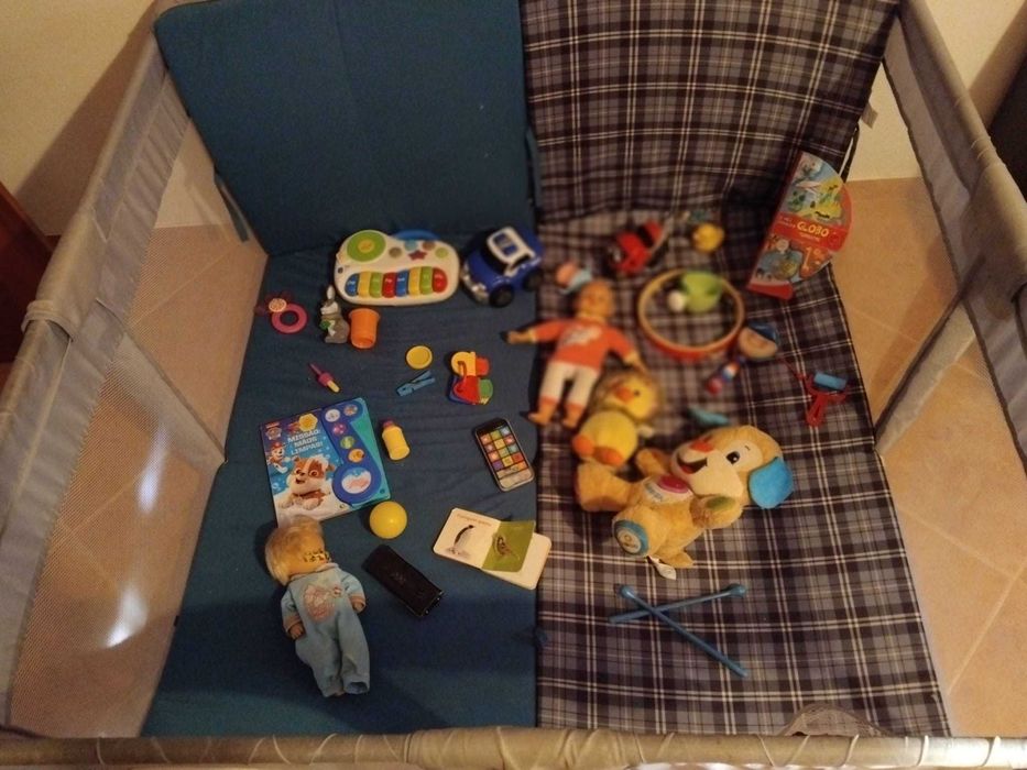 Parque para bébé brincar