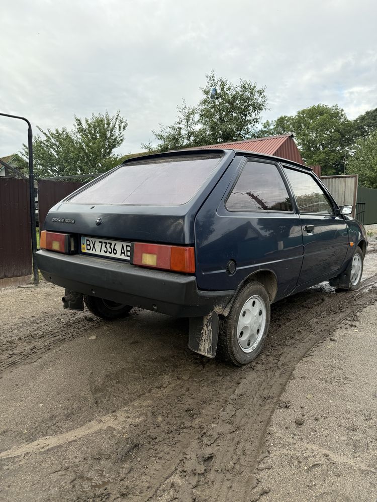 Таврія 1102 бензин 1.1
