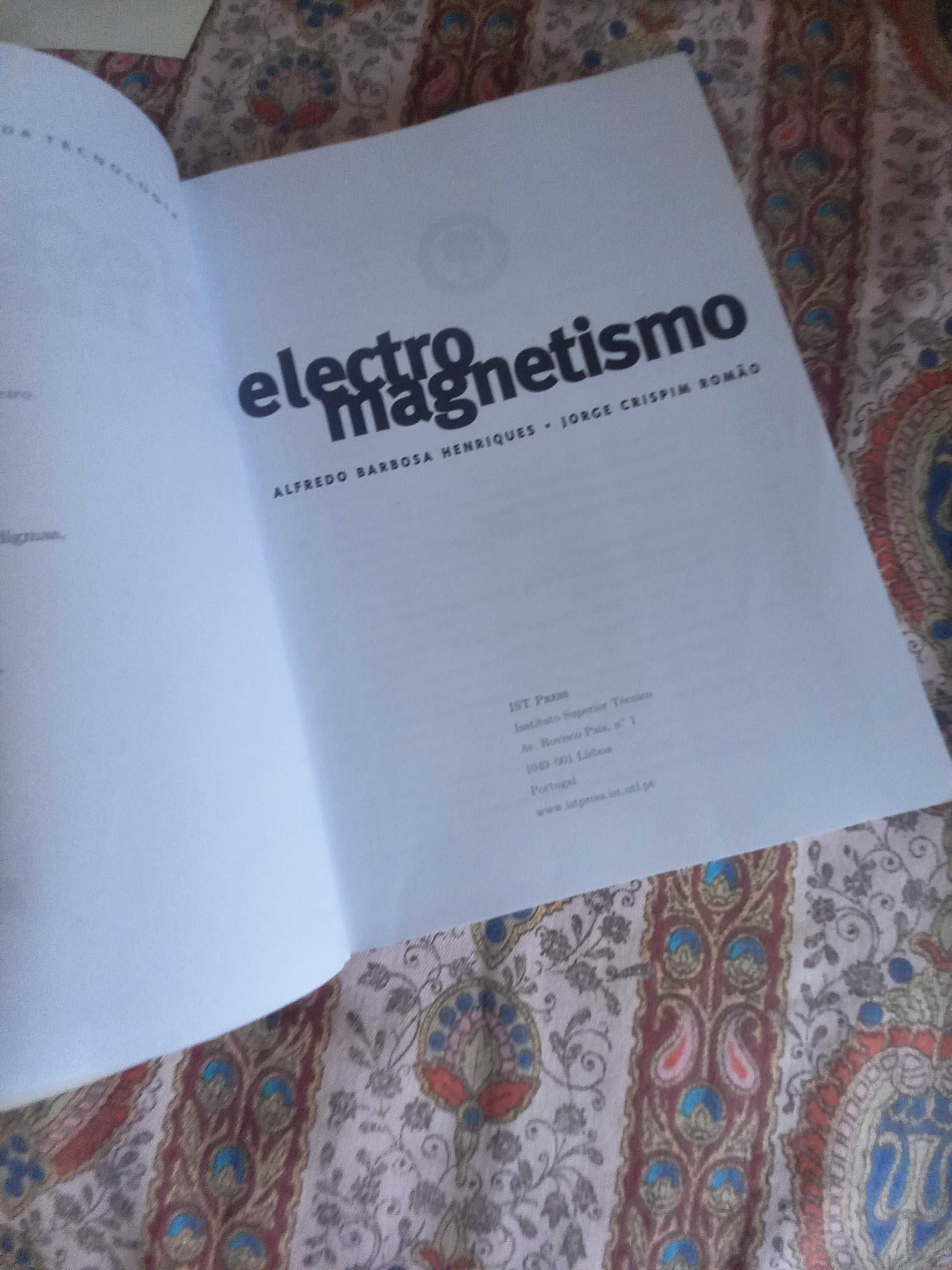 Livro do Instituto Superior Técnico sobre Eletromagnetismo