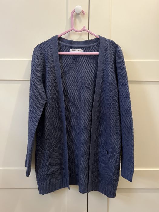 Granatowy sweter r.140
