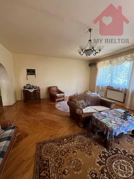 Продаж будинку в Сторожниці