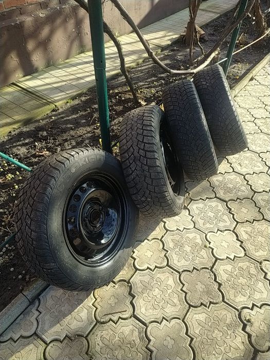 Продам шини диски 5/112 r 15