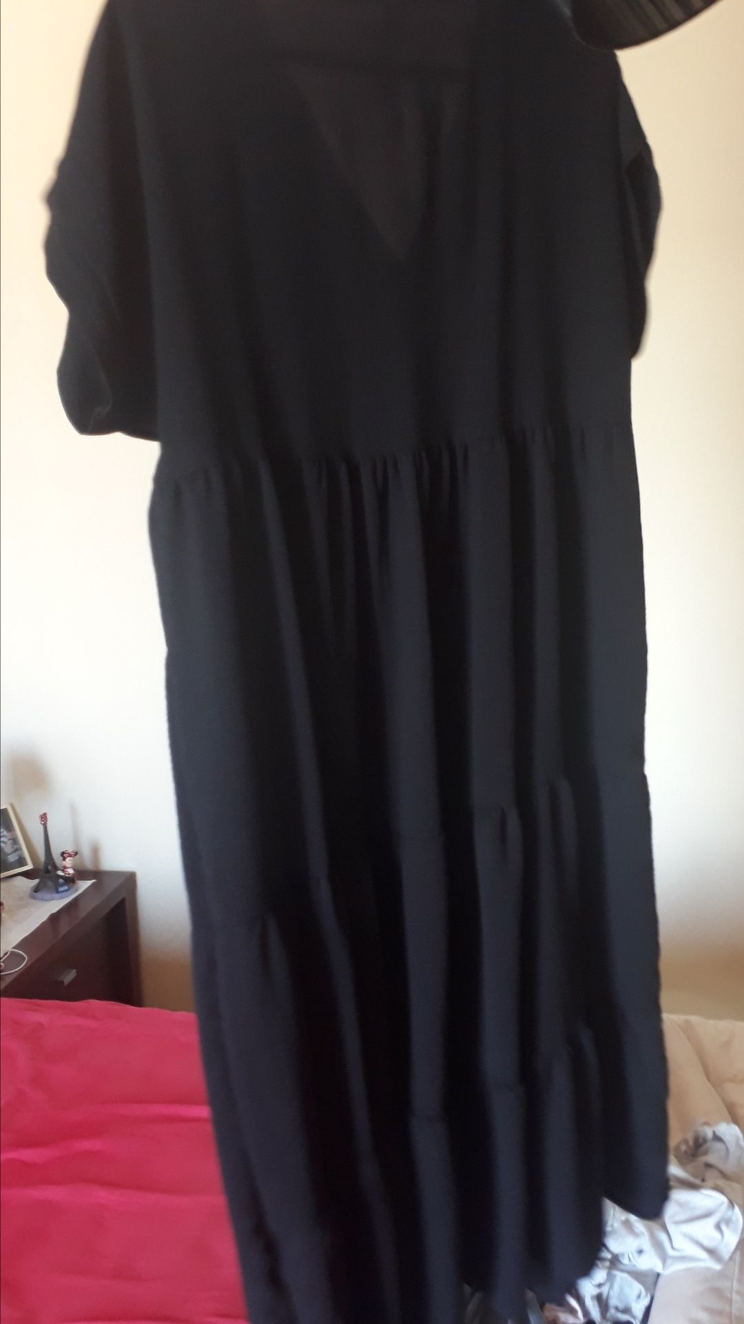 Vendo vestido usado uma vez  preto