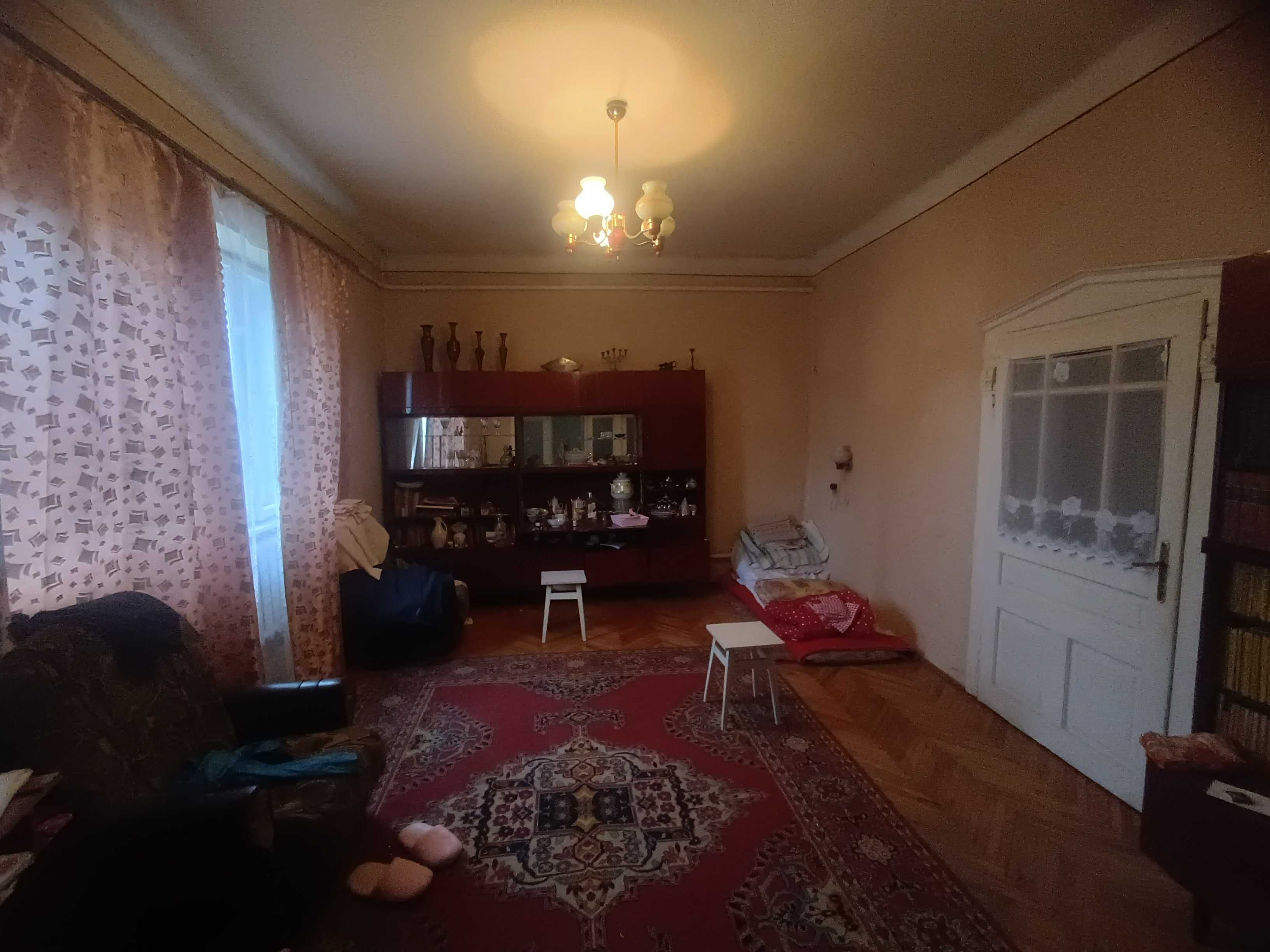 ПРОДАЖ 3-х кімнатного будинку на тихій вулиці за 10 хв ходи від центру