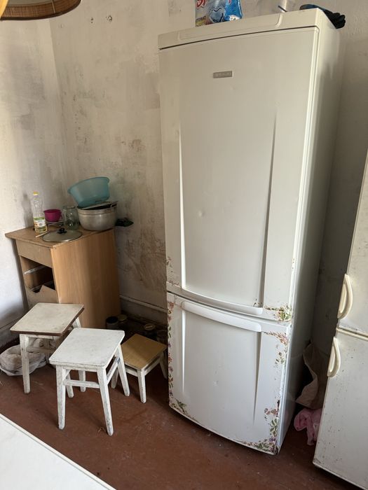 Великий холодильник electrolux двокамерний з морозилкою хололидьник