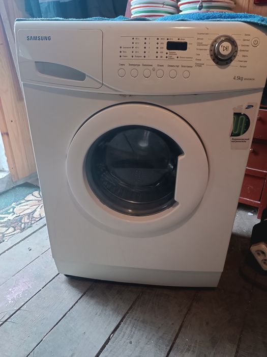 Продам пральну машину самсунг .