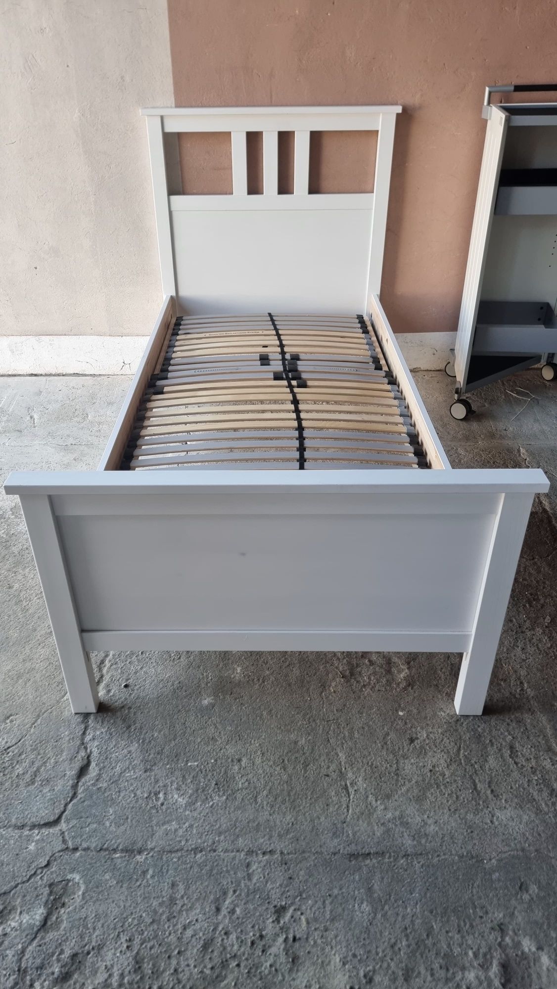 Łóżko pojedyńcze Ikea Hemnes
