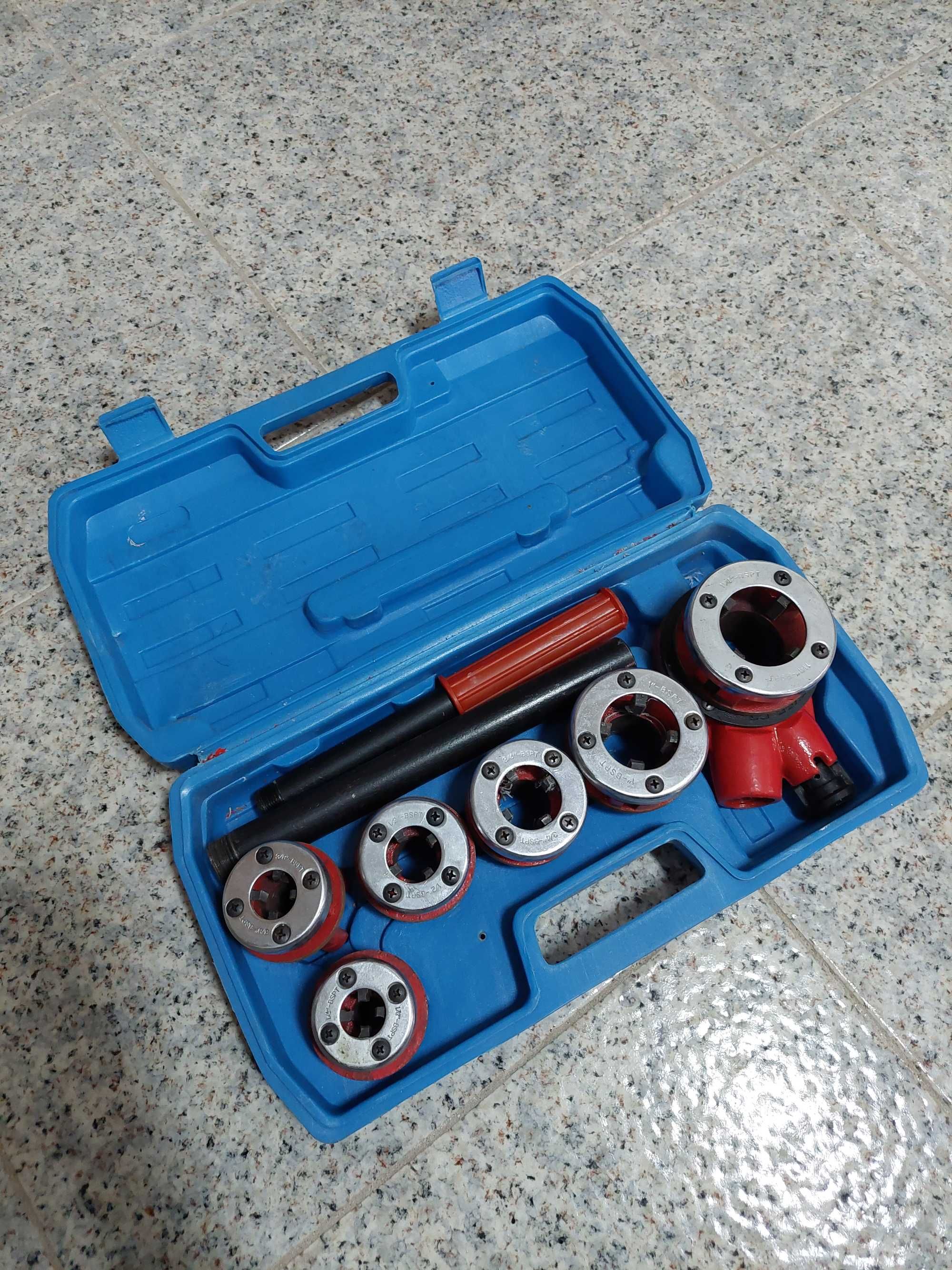 vendo máquina de fazer roscas