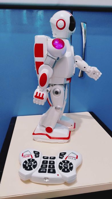 Робот XTREMBOTS Шпигун Stem