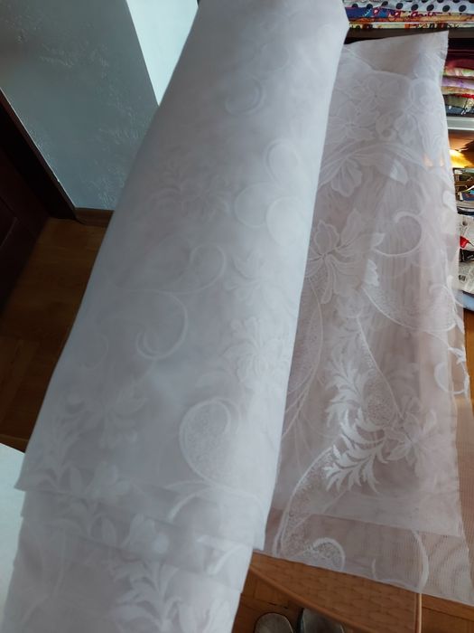 Продам разные ткани - батист, подкладочная, гипюр, тюль, и др.