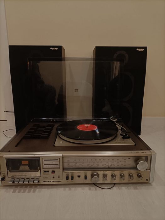 Gira discos National Panasonic Vintage + 2 colunas Thrusters Panasonic