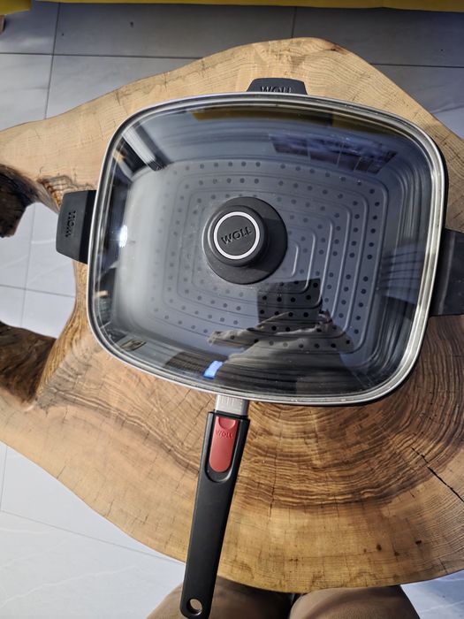 Duża patelnia Woll z sitem do gotowania na parze