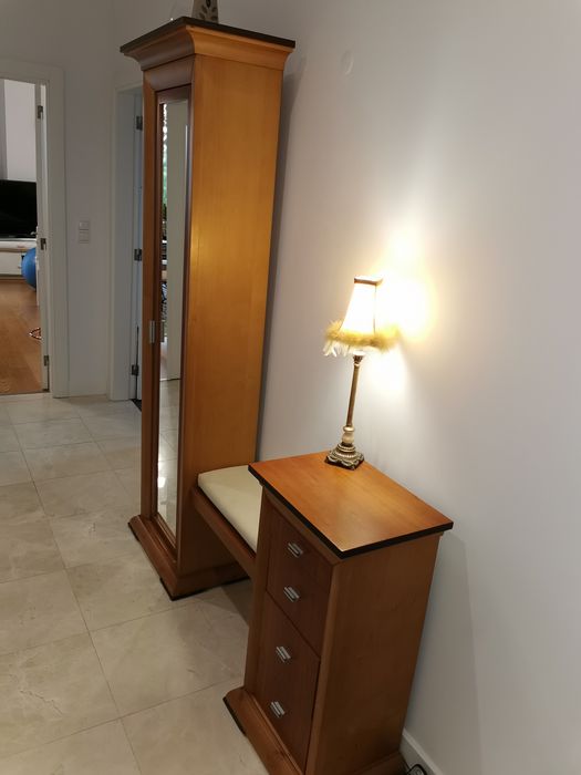 Móvel de entrada! Em cerejeira  madeira masissa