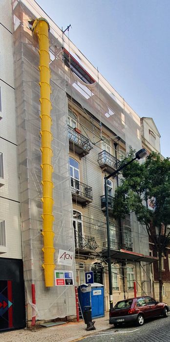 CONDUTAS, betoneiras, martelos demolidores, contentores e carrinhas